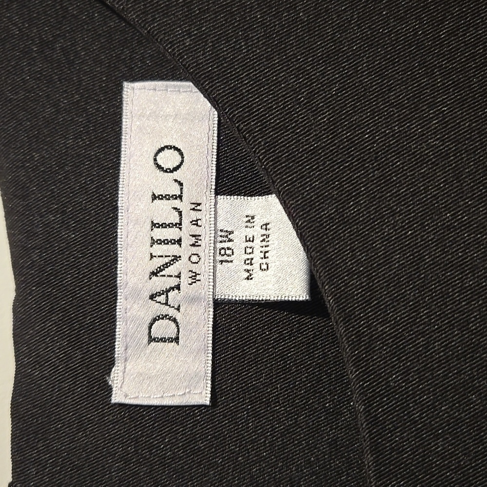 Danillo black dress. Size 18W. - Picture 4 of 7